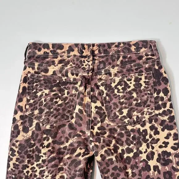 Abercrombie & Fitch The Baggy Low Rise Jeans in Brown Leopard Print - Picture 8 of 10
